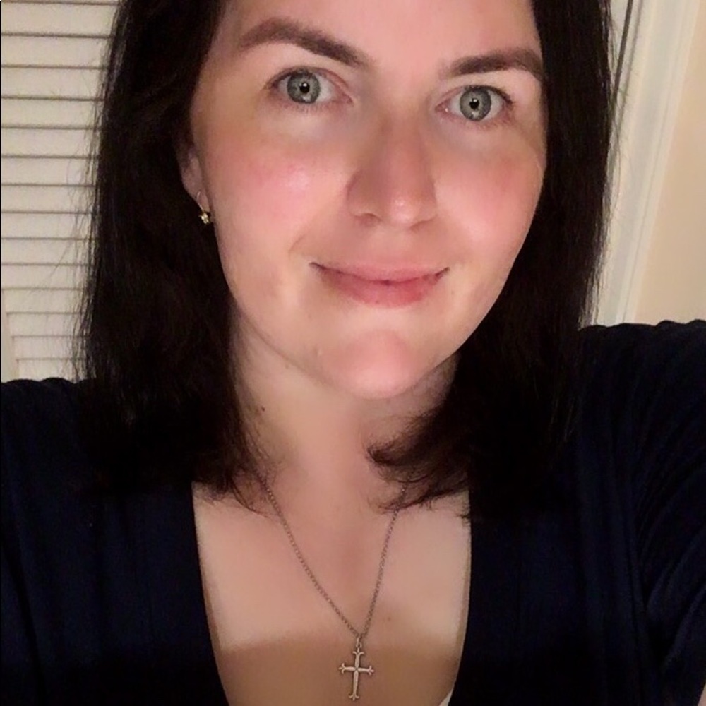 Meet your Posher, Nicole